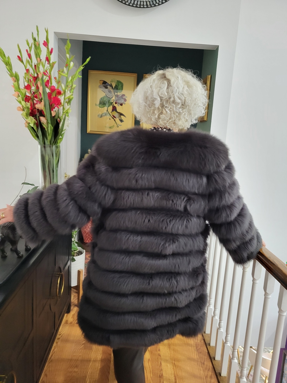 Luxurious Dark Gray Women's Real Fox Fur Coat. Dark Grey.